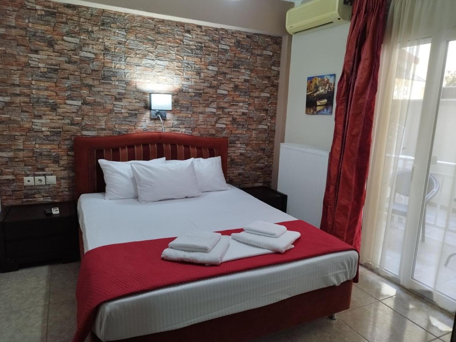 Hotel Villa Pigasos Paralía 外观 照片