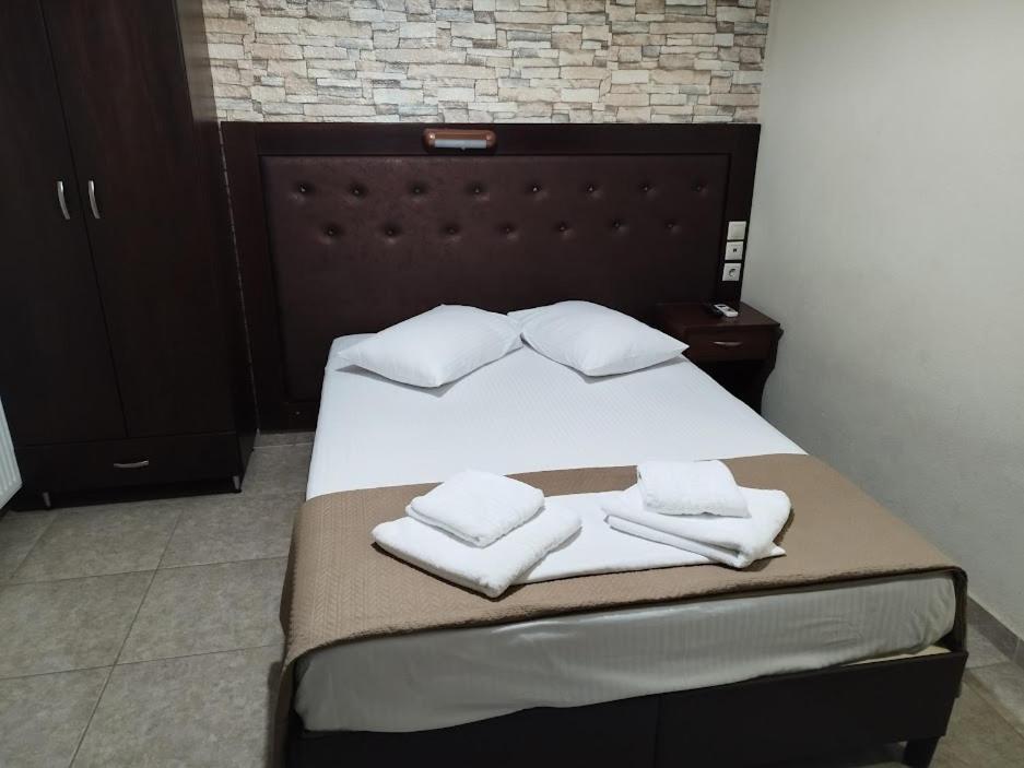 Hotel Villa Pigasos Paralía 外观 照片