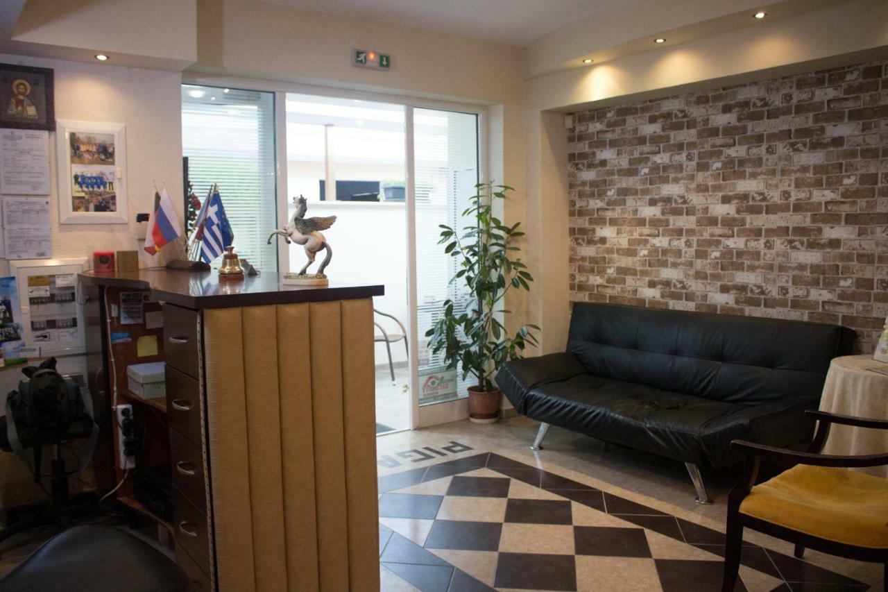 Hotel Villa Pigasos Paralía 外观 照片